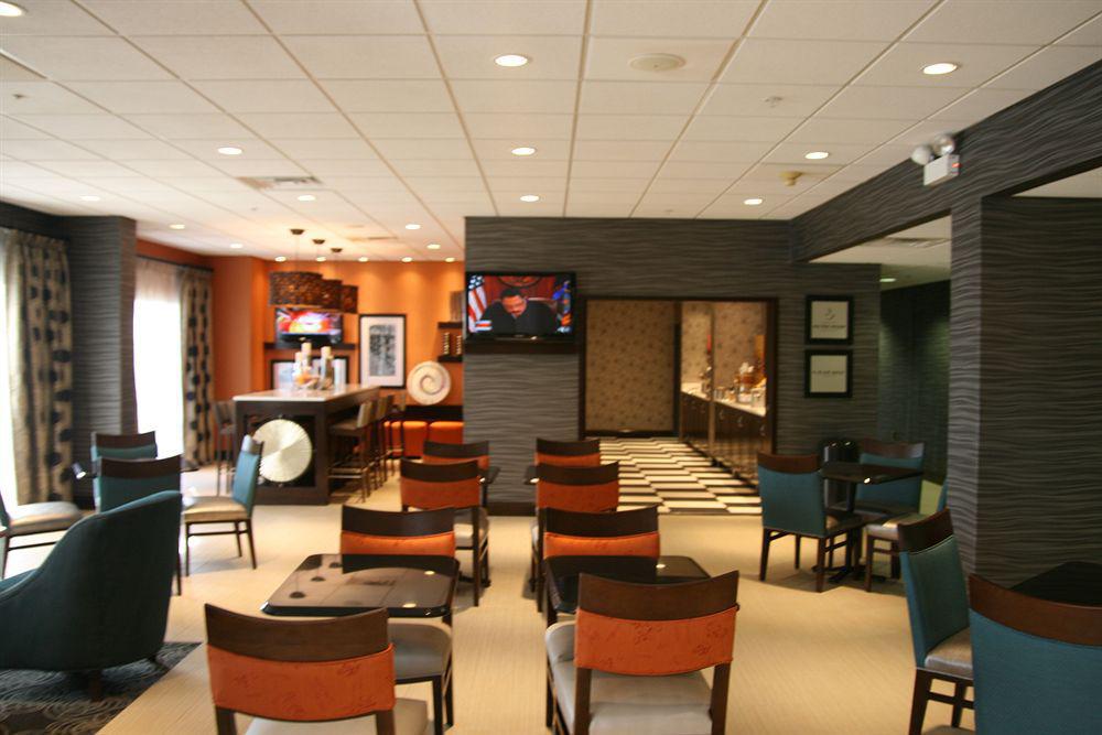 Hampton Inn Dover Exterior photo