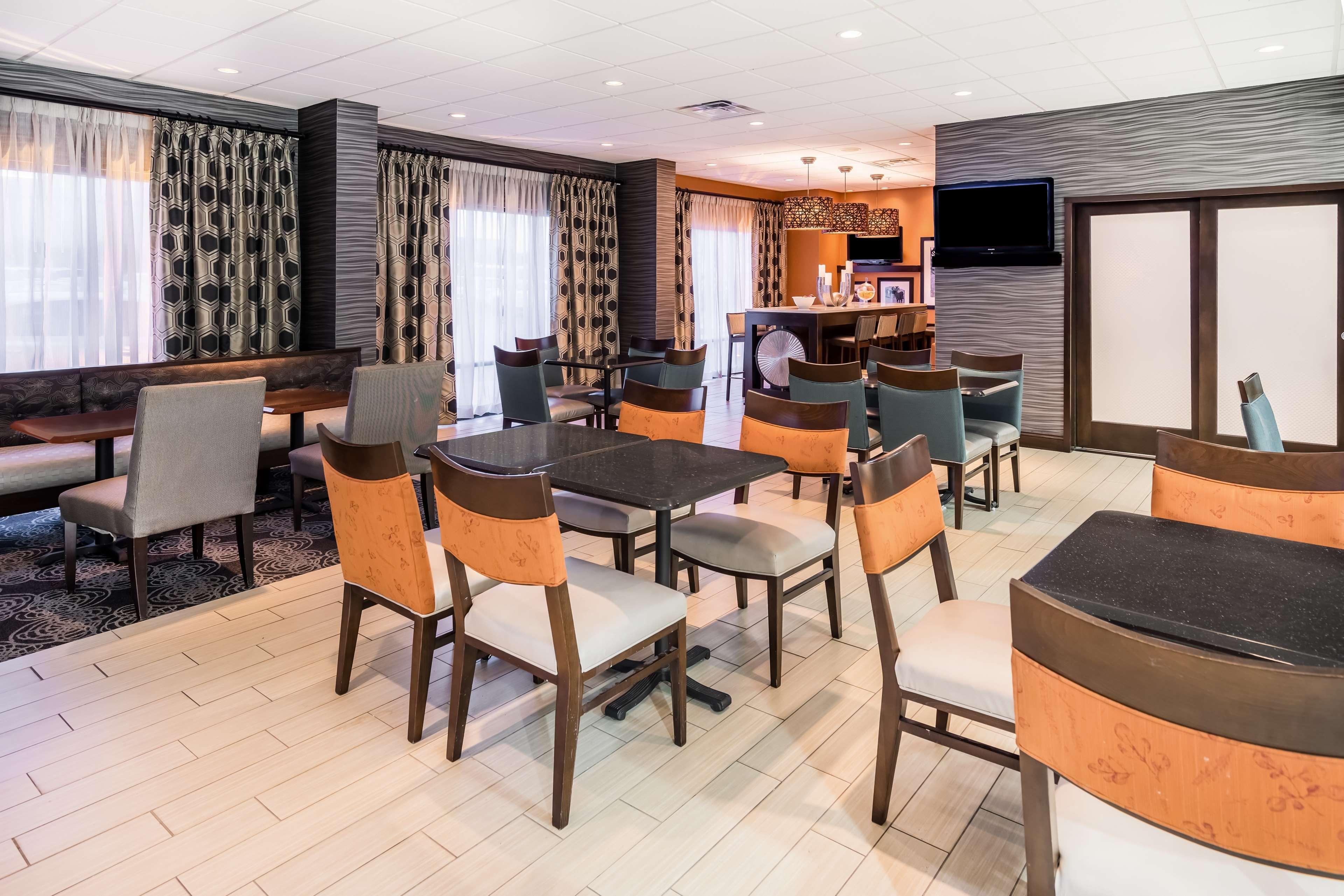 Hampton Inn Dover Exterior photo