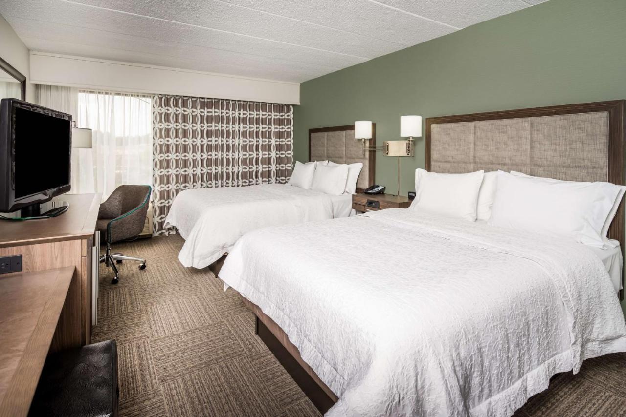 Hampton Inn Dover Exterior photo