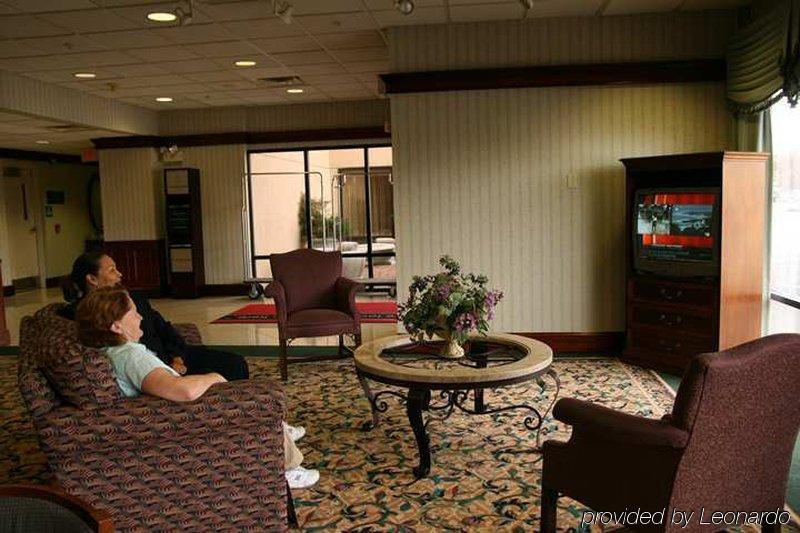 Hampton Inn Dover Interior photo