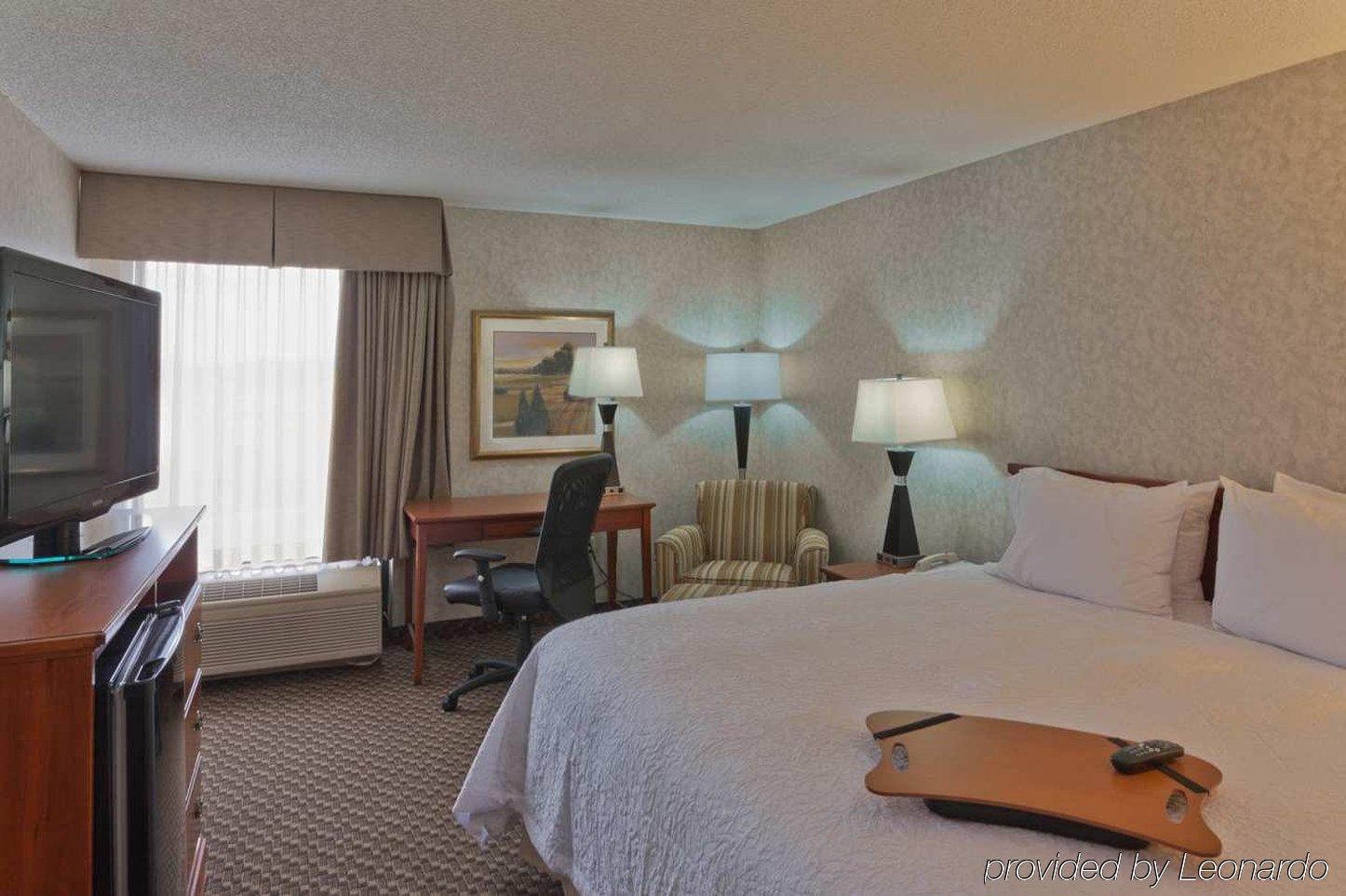 Hampton Inn Dover Exterior photo