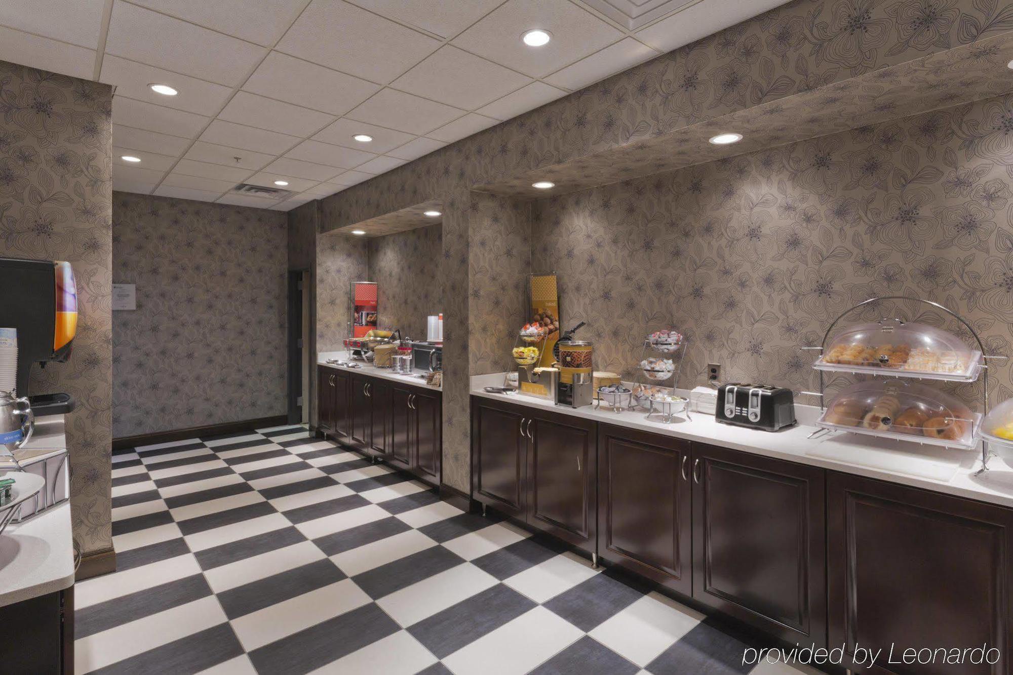 Hampton Inn Dover Exterior photo