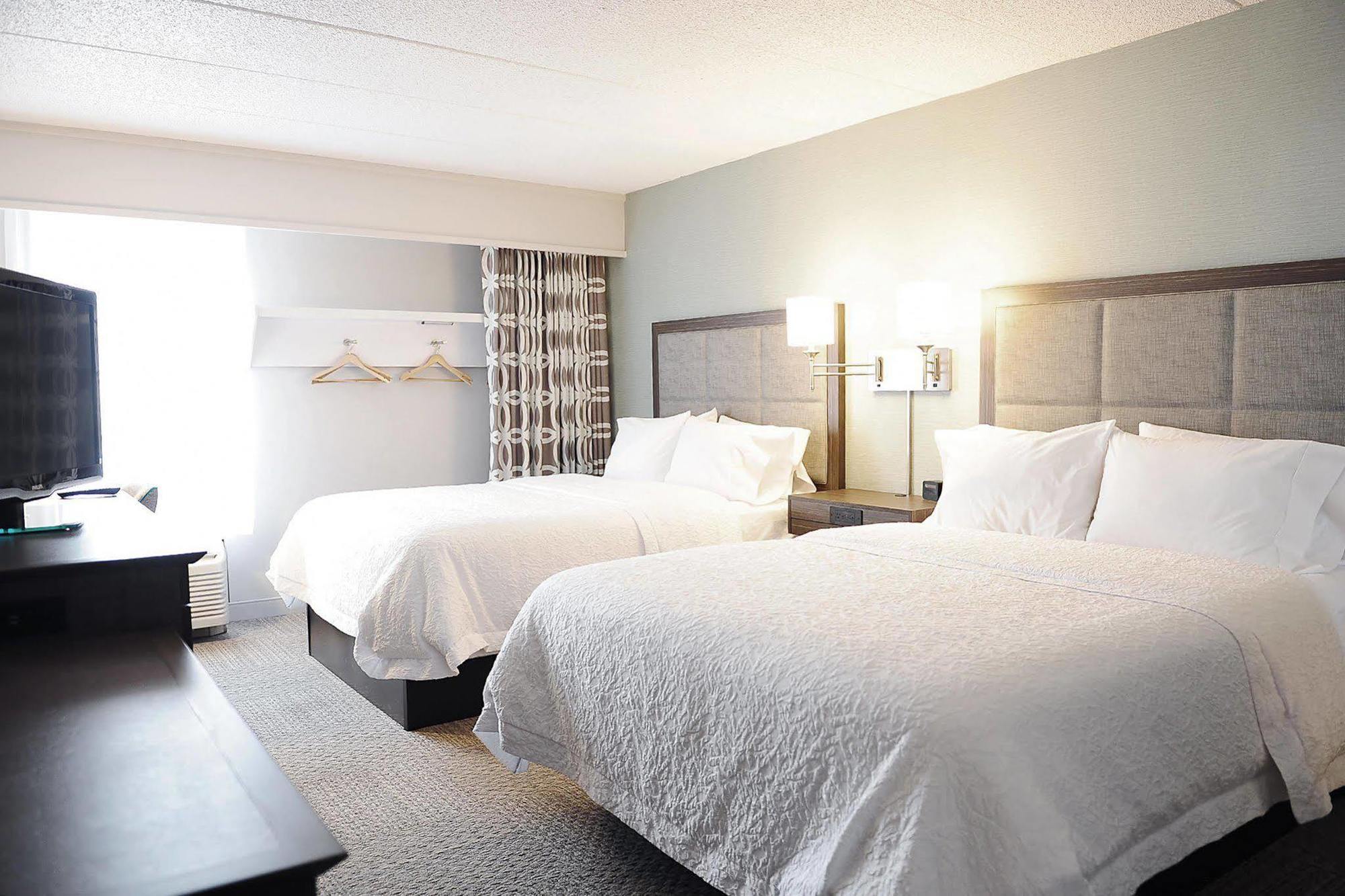 Hampton Inn Dover Exterior photo